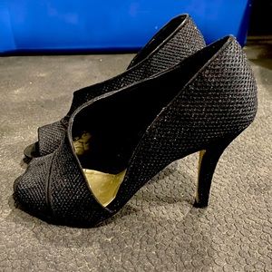 Black high heels size 8